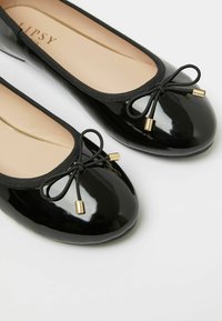 Lipsy SCHOOL  REGULAR FIT - Baleriinad - black