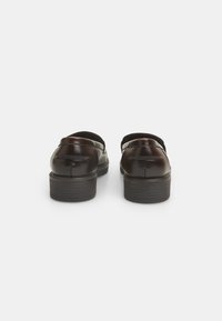 Bata Chaussons - Brown