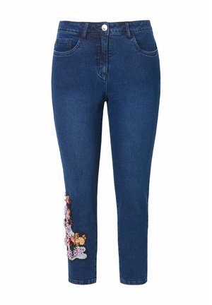 Mørkeblå denim jeans med slim fit, klassisk fem-lomme design og farverig blomster- og sommerfugl broderi på venstre ben.