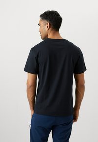 Columbia BASIC LOGO™ SHORT SLEEVE - Nyomott mintás póló - black