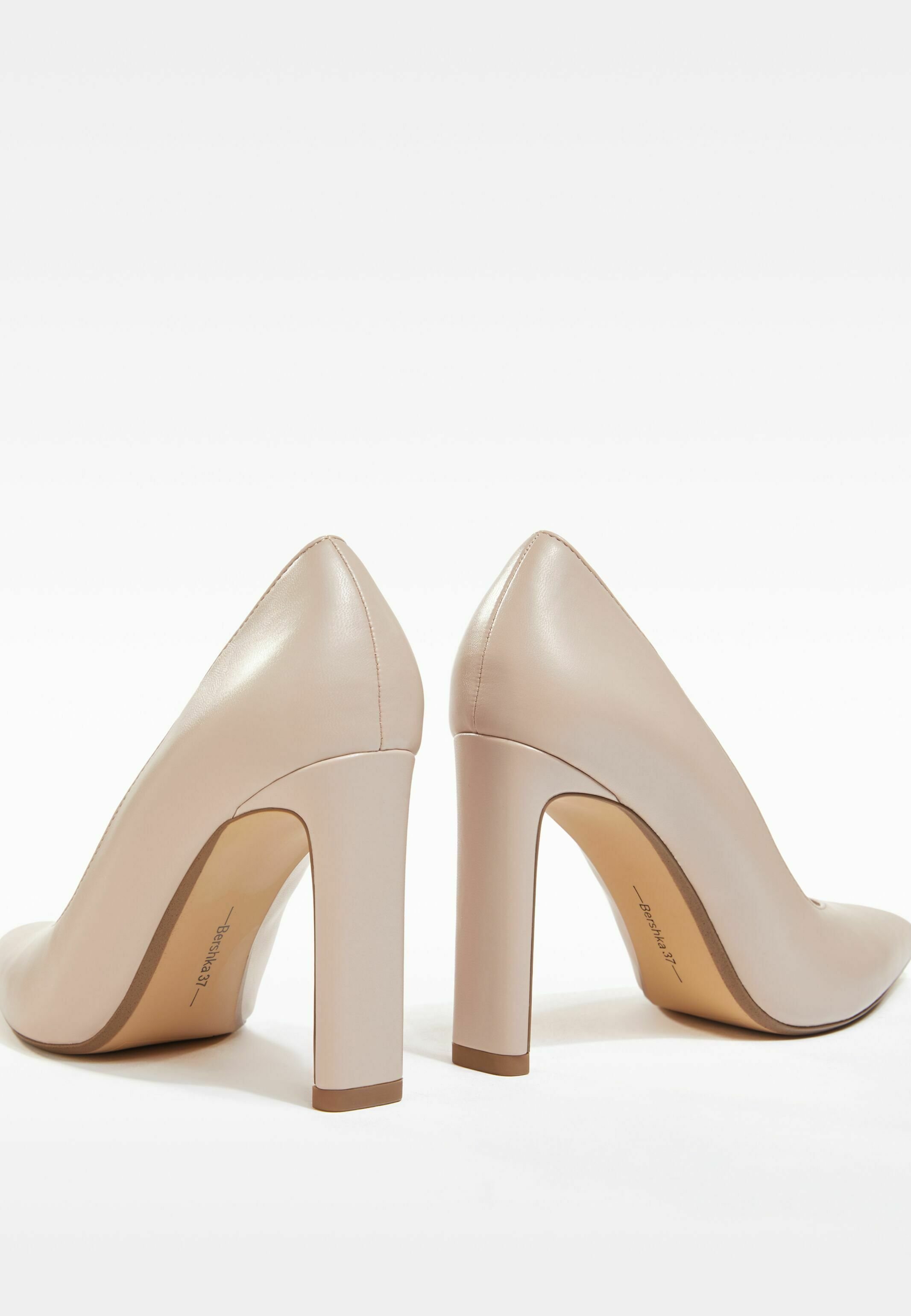 Femme Escarpins à talons hauts Femme Escarpins à talons hauts