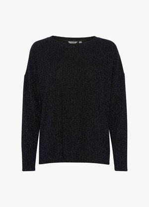 Čierny top s dlhými rukávmi a voľným strihom, ktorý má textúrovaný, lesklý povrch zachytávajúci svetlo, a široký okrúhly výstrih.