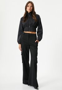 Koton ZIPPER DETAIL CROP - Lichte jas - black