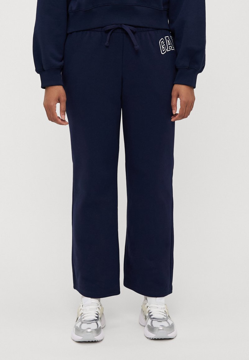 GAP Petite HERITAGE - Spodnji deli trenirk - navy