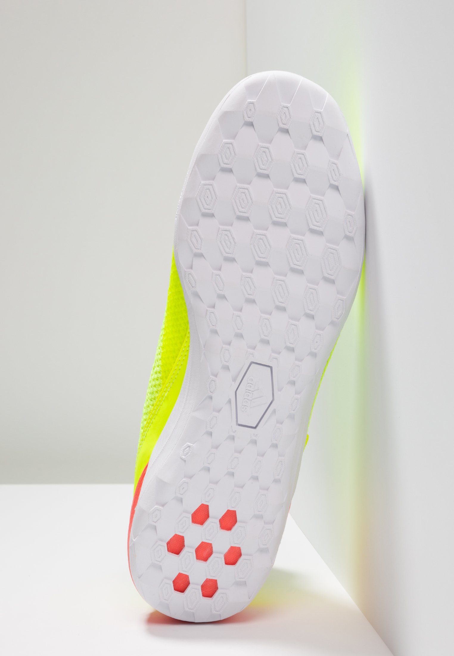 adidas performance predator tango 18.3
