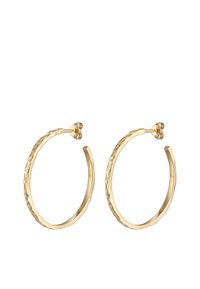 Goldene Creolen mit strukturierter Oberfläche, ausgestattet mit einem runden Verschluss. Die Gesamtform ist kreisförmig mit einem leichten Dreh-Design.