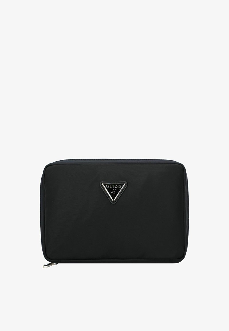 Borsa rettangolare nera in nylon con logo triangolare argento, chiusura con zip e superficie liscia e texturizzata. Nessun motivo o accento presente.