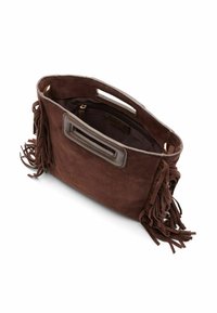 Bruine suède handtas met franjes, voorzien van een gladde rand en dubbele bovenhandvatten. Het interieur bevat een ritsvak en een stoffen voering.