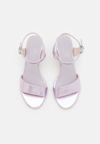 Tamaris Sandaalid - lavender