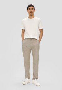 s.Oliver - Spodnie materiałowe