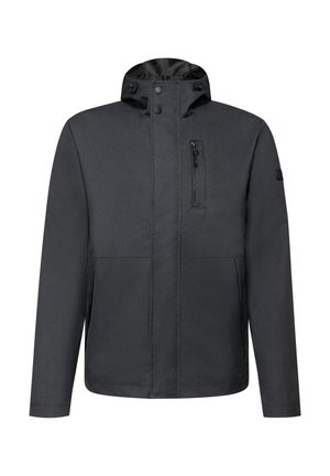 Czarna, wodoodporna kurtka męska z wysokim kołnierzem, kieszenią na zamek i zapięciami na guziki; cechuje ją gładka faktura i nowoczesny design.