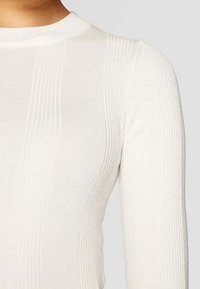 Stradivarius Jersey de punto - white