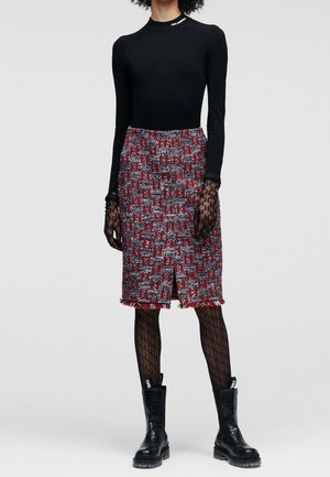 Pouzdrová sukně - red