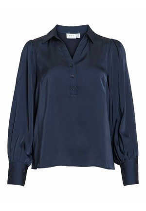 Mörkblå satinblus med krage, knappslå och puffärmar. Slät textur med avslappnad passform och långa manschetter.