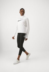 Nike Performance HBR 7/8  - Tights - black/white