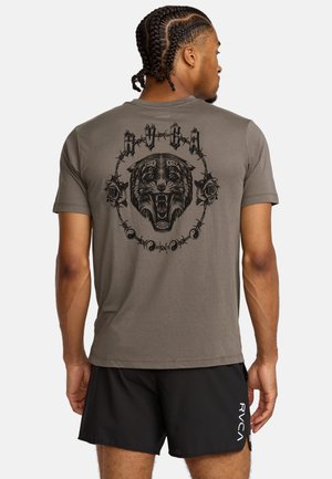 - T-shirt z nadrukiem
