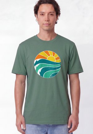 watapparel, SUMMER SUN UNISEX - T-shirt imprimé - green bay