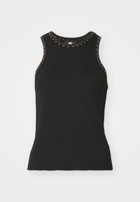 Černý bezrukávový žebrovaný top s kulatým výstřihem, zdobený malými kovovými nýty podél výstřihu a armhole. Název značky DKNY uvnitř límce.