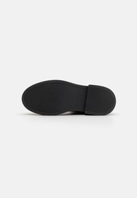 Tommy Hilfiger MINIMAL CHELSEA LOGOTAPE - Kotníkové boty na platformě - black