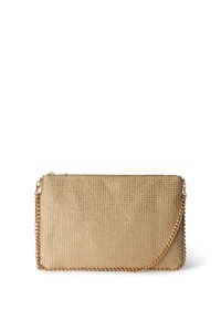Clutch dorata metallica con superficie texture, dotata di tracolla a catena e chiusura con zip. Forma rettangolare con un piccolo accento di perline lungo il bordo.