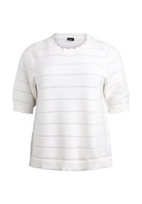 Vit stickad topp med korta puffärmar, med ett texturerat randmönster och vågig halsringning. Mjuk, lättviktsmaterial.