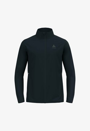 Zwarte softshell jas, met een opstaande kraag, volledige rits, zijzakken en een subtiele logo op de borst. Glad textuur.