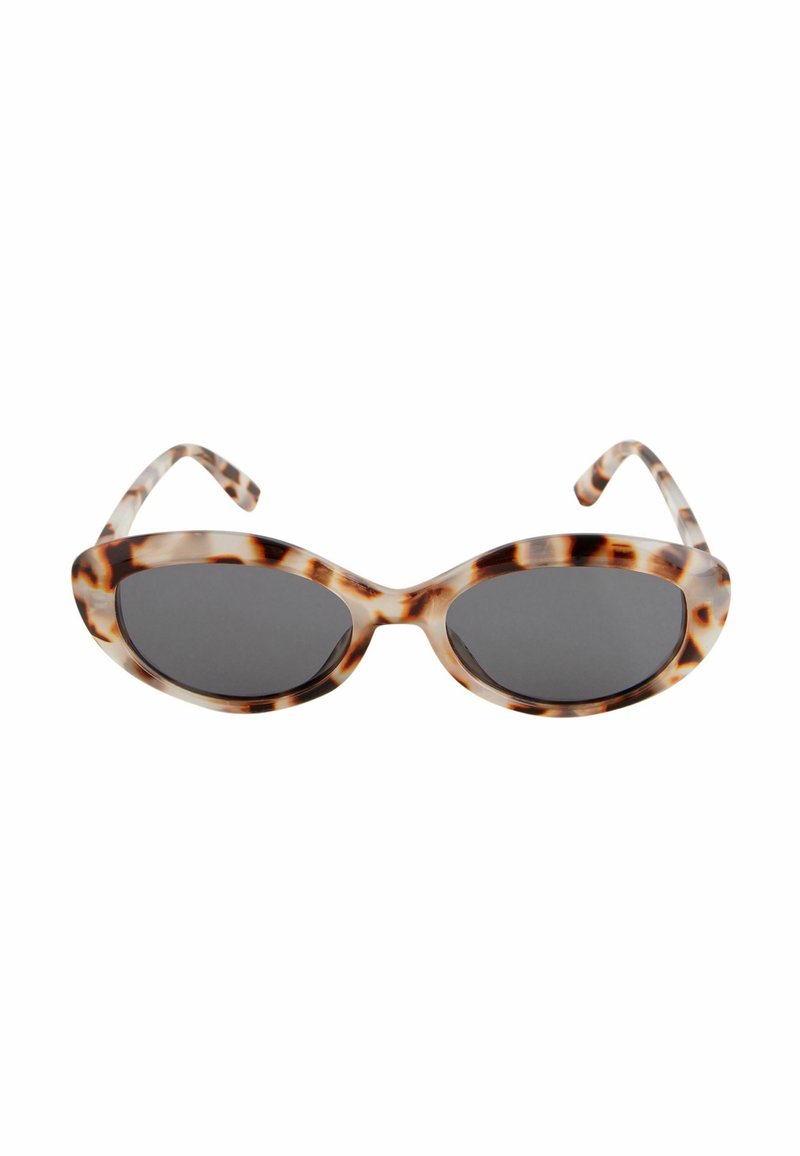 Lunettes de soleil écaille de tortue avec une forme œil de chat, dotées de verres gris et de montures en acétate lisse et brillant avec des accents marron foncé.
