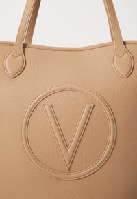 Valentino Bags SPECIAL COVENT SET - Τσάντα Tote - beige