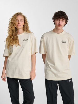 Hummel Print T-shirt - tofu