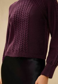 Lipsy REGULAR FIT CABLE   - Pulover - purple