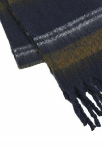 Écharpe bleu foncé en laine douce, avec des rayures horizontales dans des teintes plus claires et des extrémités frangées. La texture semble duveteuse et chaude.