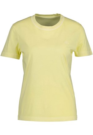 T-shirt jaune à manches courtes avec col rond et logo discret sur la poitrine, présenté sur un fond blanc uni.