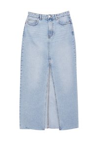 Une jupe en denim bleu clair avec une coupe droite, comportant une fente avant et une taille standard. Deux poches avant avec des détails de couture visibles.