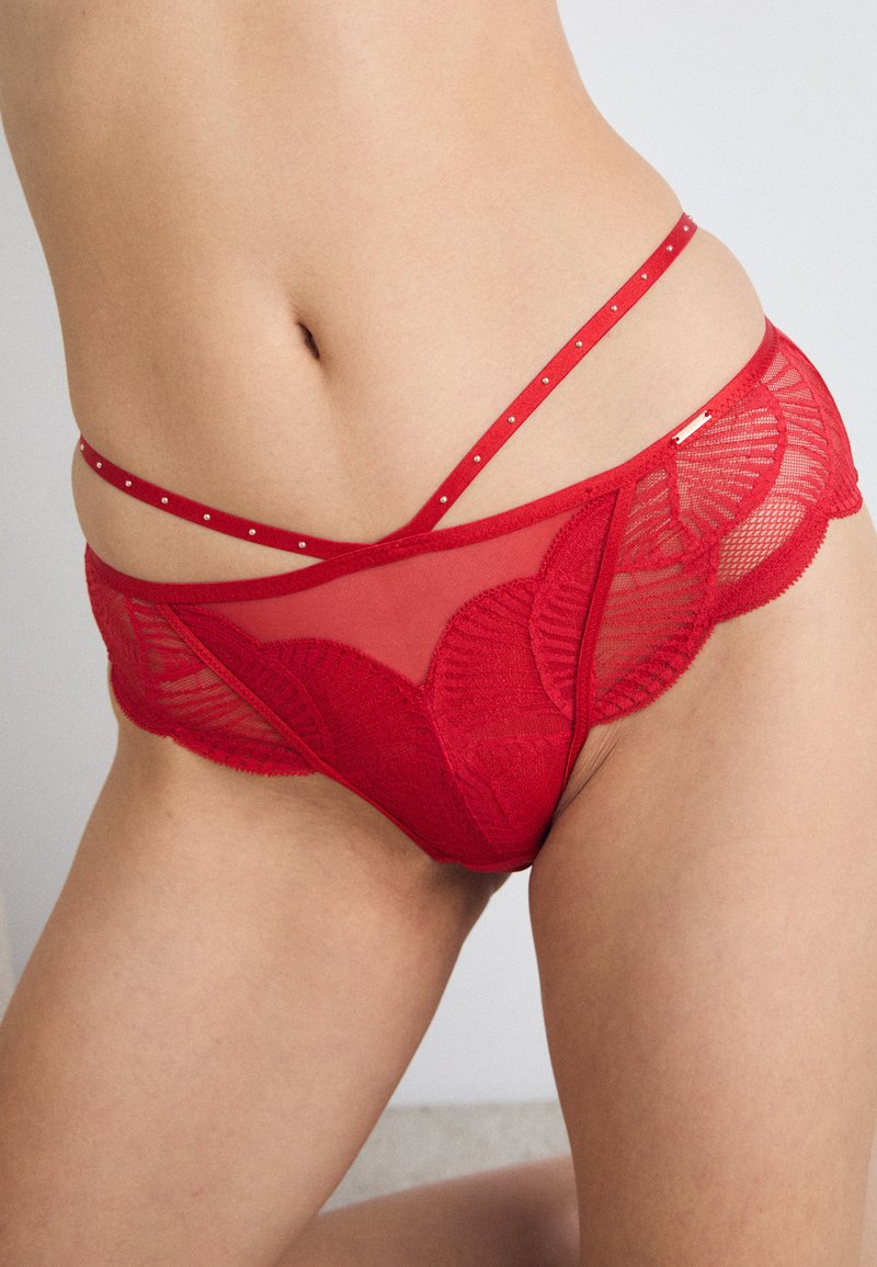 DORINA ADELINA - Klasični kroj - red