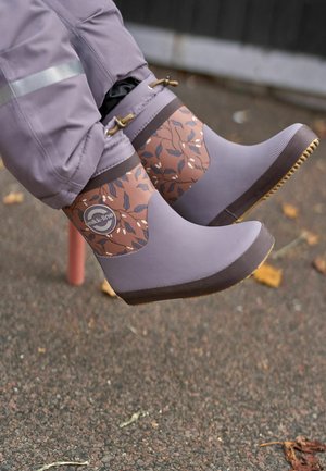 mikk-line, WELLIES WINTER MERGED - BAREFOOT - Gummistøvler - leaf aop