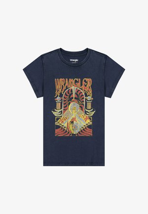 Granatowy bawełniany t-shirt z kolorową grafiką przedstawiającą postać otoczoną filarami i płomieniami oraz napisem "WRANGLER" w grubych literach.