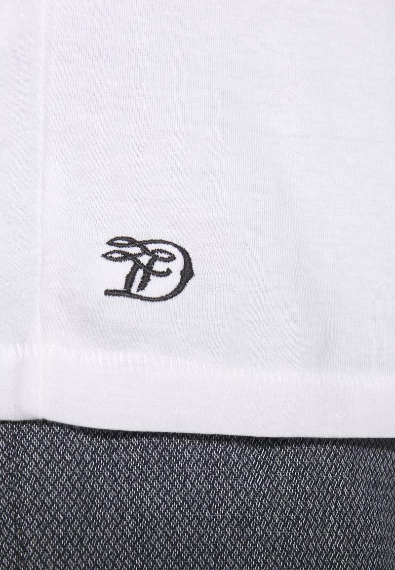 Herren T-Shirts basic | TOM TAILOR DENIM 3 PACK T-Shirt basic light stone/grey melange/schwarz - LU89974 Herren T-Shirts basic | TOM TAILOR DENIM 3 PACK T-Shirt basic light stone/grey melange/schwarz - LU89974