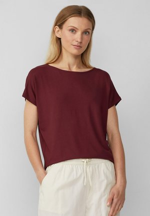 s.Oliver ÜBERSCHNITTENEN SCHULTERN - Basic T-shirt - bordeaux