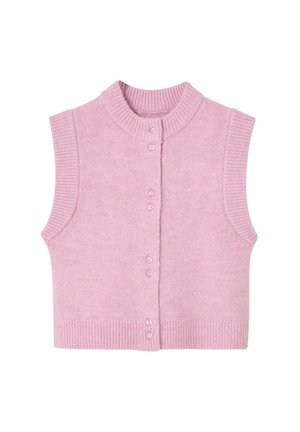 Ärmellose rosa gestrickte Weste mit Knöpfen, mit geripptem Kragen, Armöffnungen und Saum, auf weißem Hintergrund dargestellt.