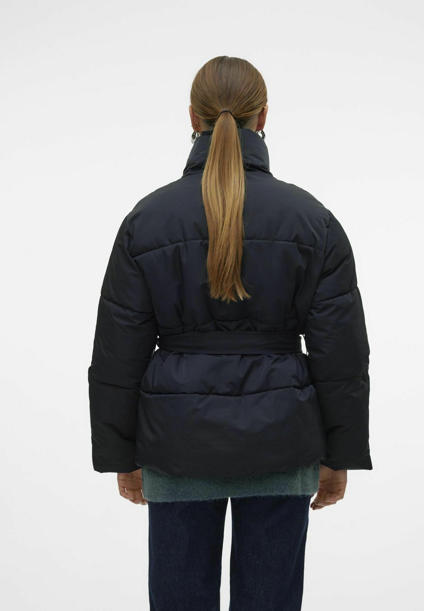 ジャケット・アウター rma05717 Vero Moda VMASHLEY - Winterjacke - black/schwarz - Zalando