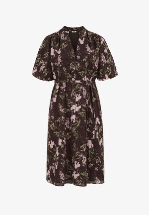 Tmavohnedé midi šaty s ružovo-zeleným kvetinovým vzorom, nadýchanými krátkymi rukávmi, výstrihom do V, nariaseným pásom a ľahkou látkou.