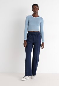 ONLY ONLWARM UP TRACK PANT  - Donji dijelovi trenirke - navy blazer/whitecap/gray