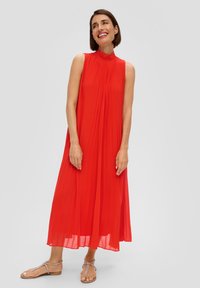 s.Oliver BLACK LABEL Robe de jour - preiselbeere