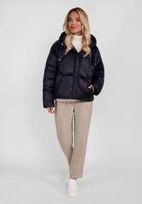 RESPECT QUILTED HOODED ZIP-FRONT - Žieminė striukė - black