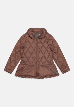 Veste enfant matelassée marron avec bas péplum, fermeture éclair devant et col arrondi, étiquette MarMar Copenhagen.