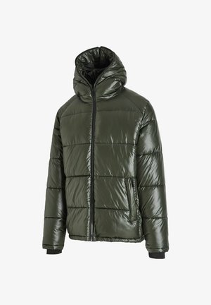 Kurtka puchowa w ciemnozielonym kolorze, z błyszczącą, pikowaną powierzchnią, zapinana na zamek z kapturem. Rękawy mają elastyczne wykończenia dla lepszego dopasowania.