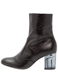 Marcel Ostertag x Tamaris Kotníkové boty - black