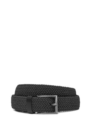 Cintura in tessuto nero intrecciato con fibbia rettangolare in metallo argentato e passante in pelle nera, arrotolata su uno sfondo bianco.