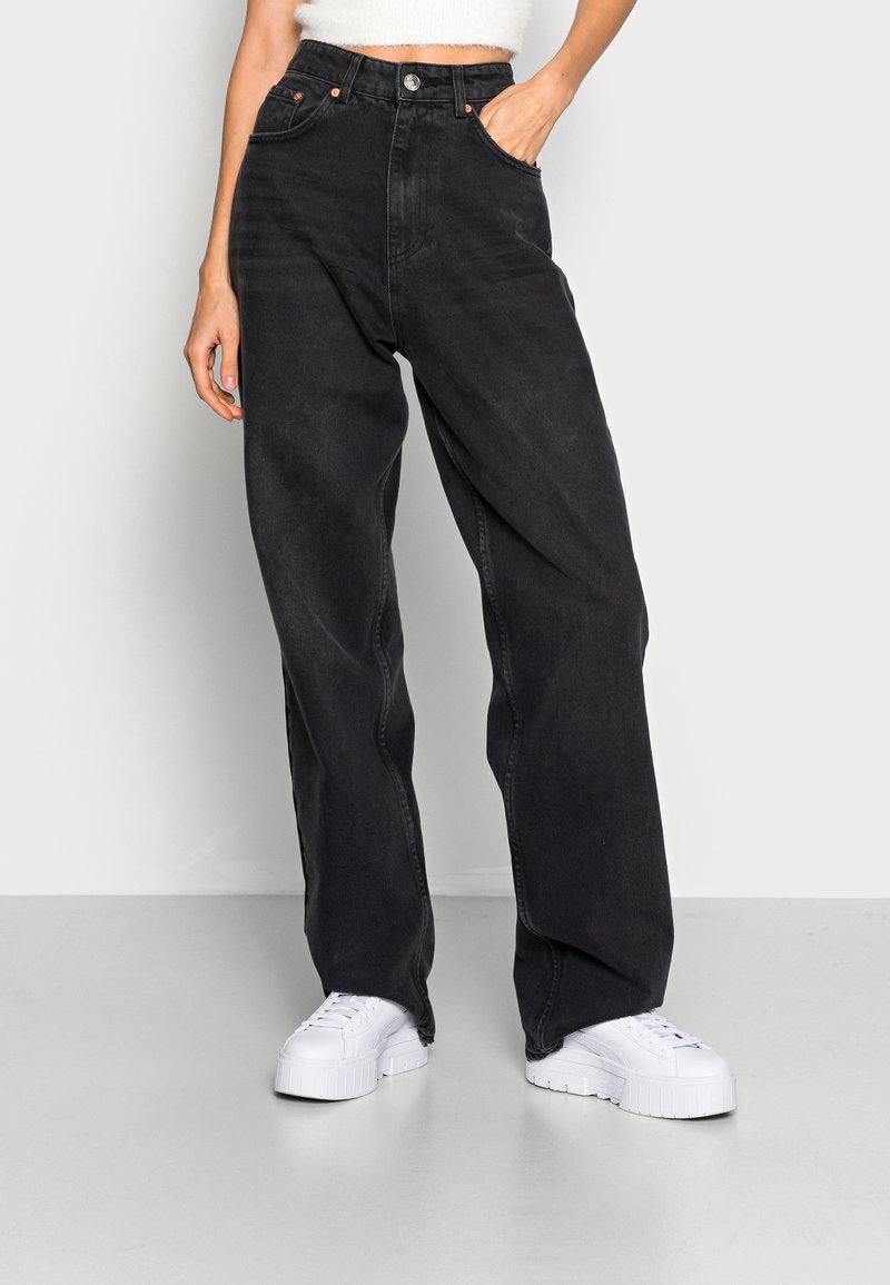 Gina Tricot 90S OVERSIZE - Calças de ganga de corte relaxado - offblack