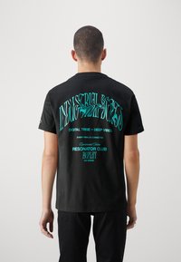 Miniatuurafbeelding 3